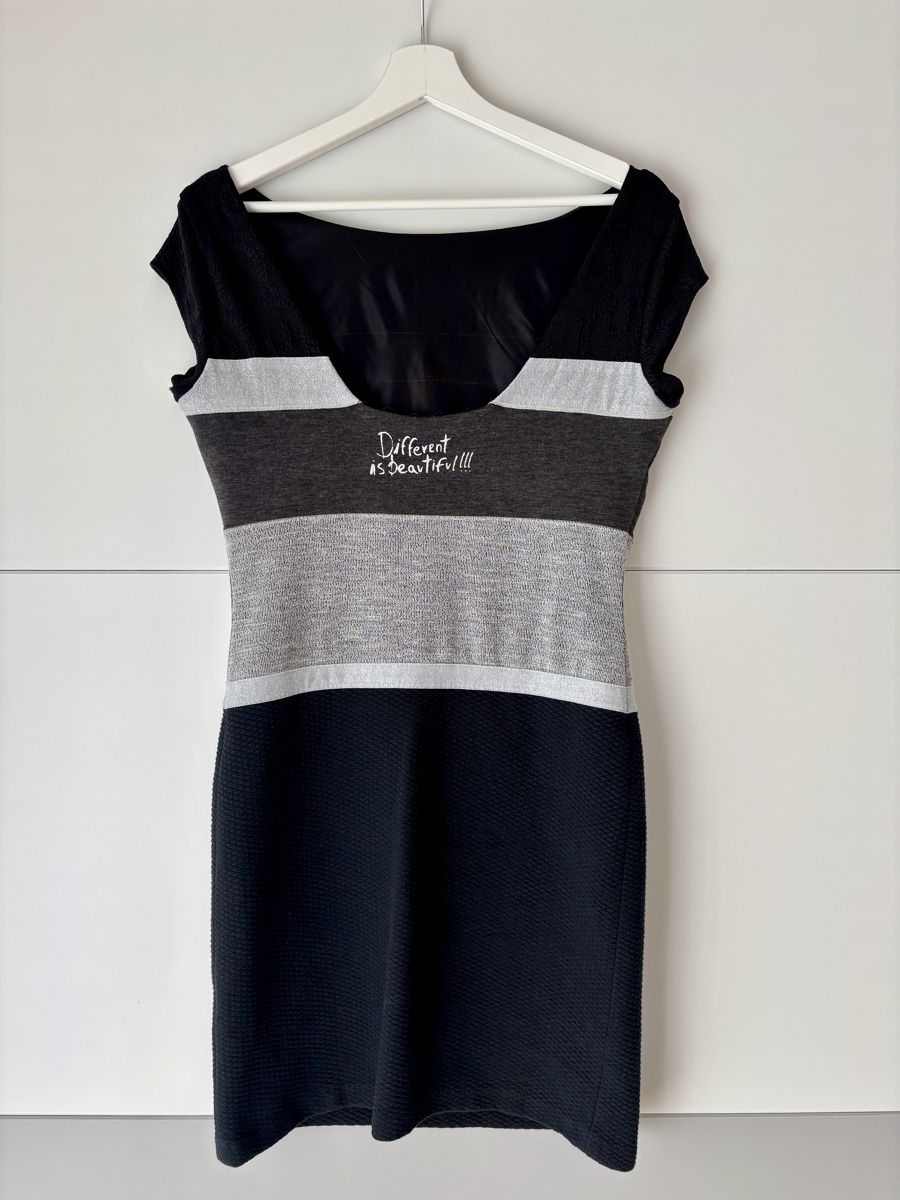Desigual Vestiti: DESIGUAL Damen Kleid Grösse: M – Usato da Bülach venduto da Cspadanuda 1