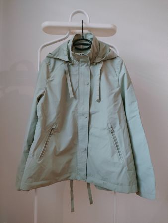 Wunderschöne Regenjacke grün