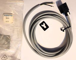 1 Set zu 10 Stk FESTO Steckdosenleitung KMF-1-24DC-2,5-LED
