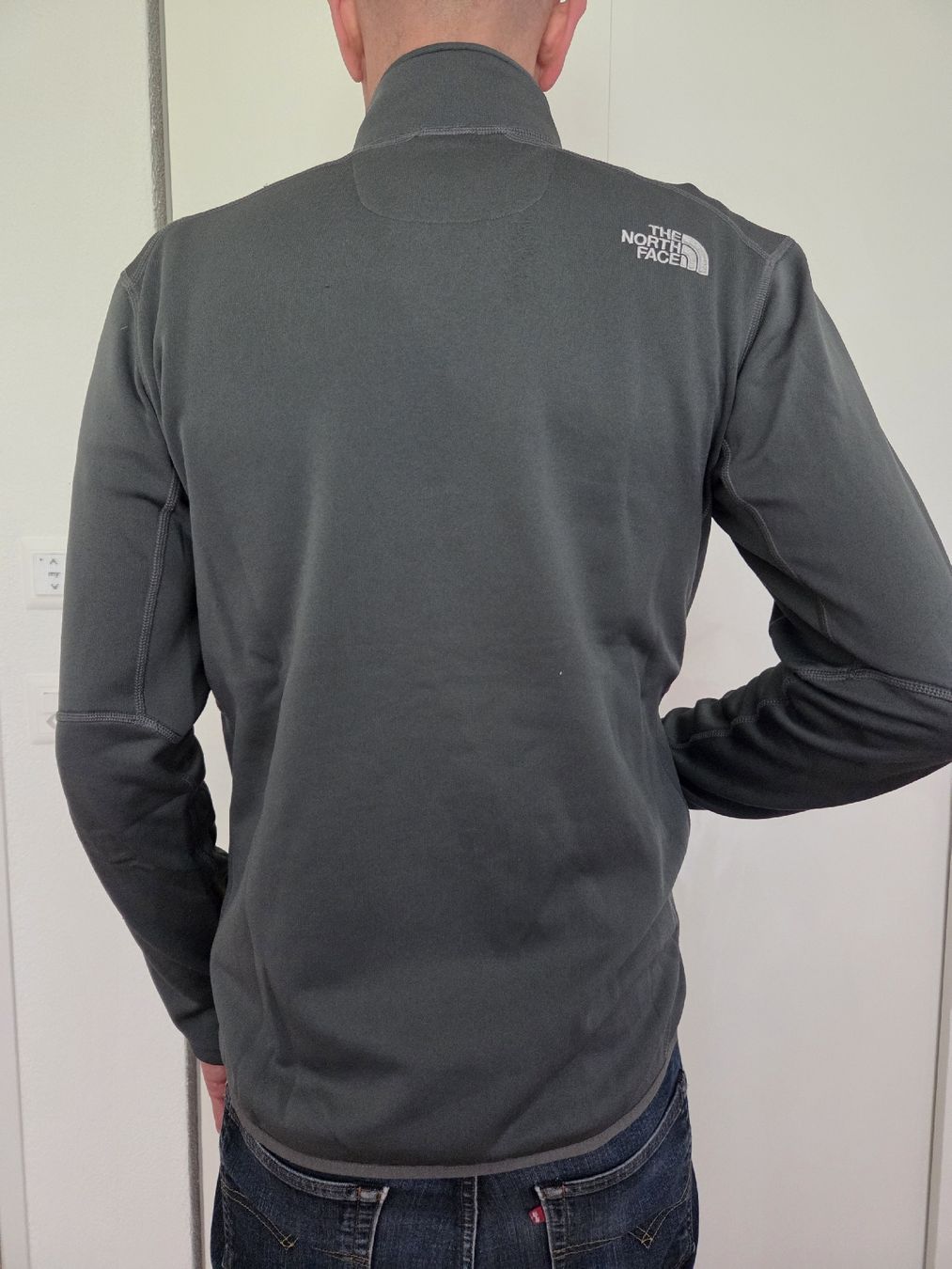 Jacken: the north face sweather  – Neu (gemäss Beschreibung) aus Zollikon von Dania.Fischer 2