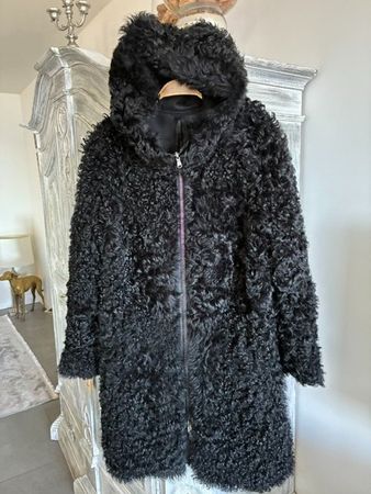 Lammfell- Mantel, neuwertig, Gr. S/M, reversible, mit Kapuze