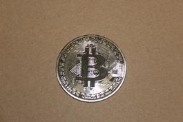 Aus metal Bitcoin  Krypto Münze in S