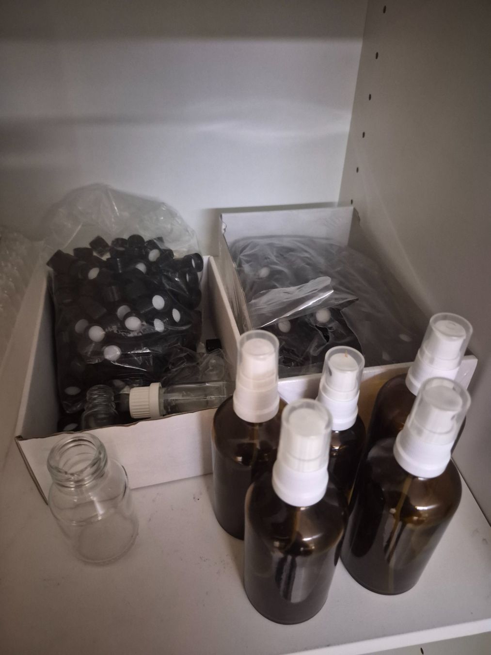 Gläser: 924 Posten Spraygläser mit Zubehör – Gebraucht aus Derendingen von Meisterstuecke 2