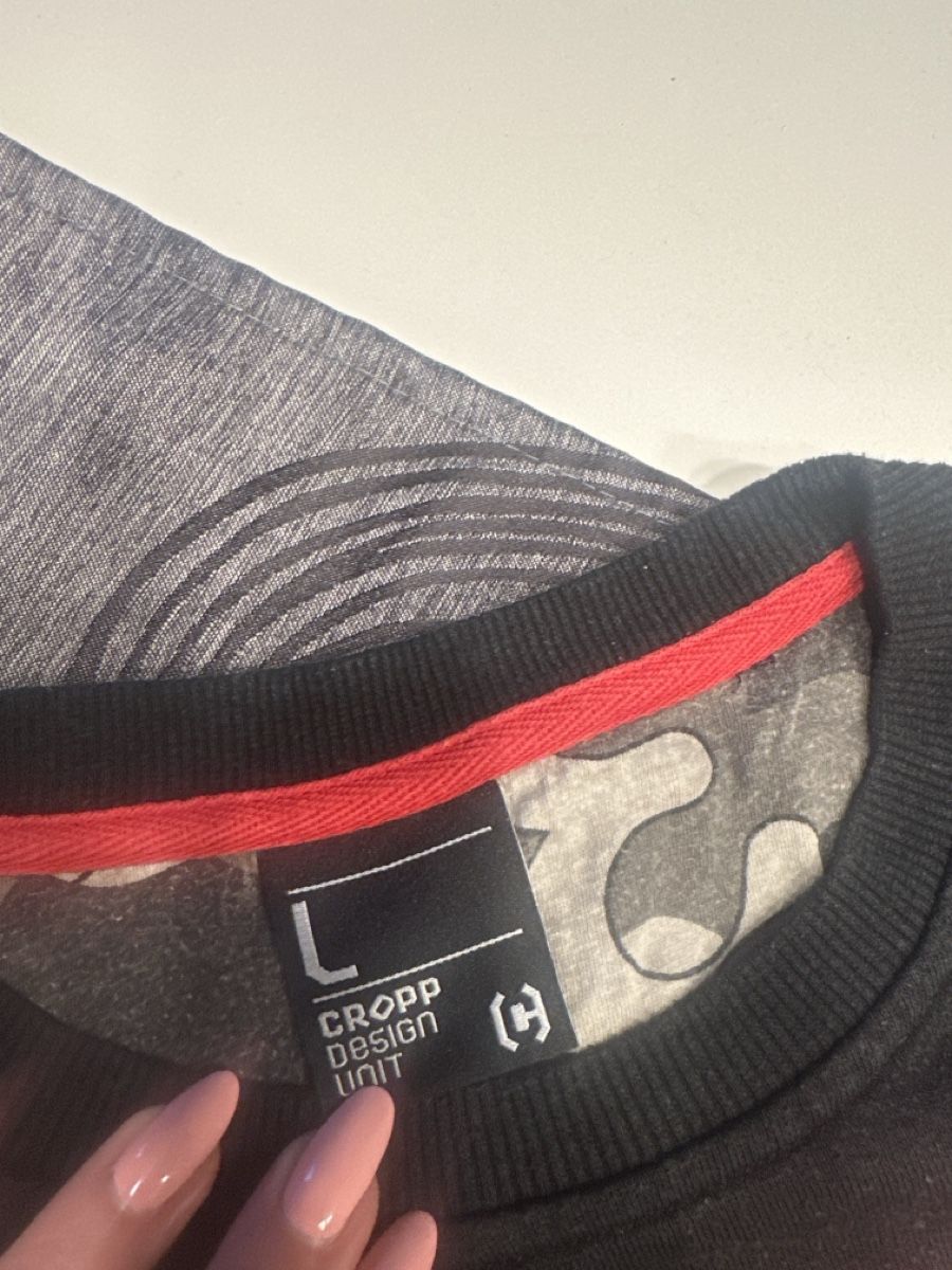Maglioni & Felpe: Schwarzer pullover mit speziellem Design, Grösse L – Usato da Buchs ZH venduto da mic_jz5q 1