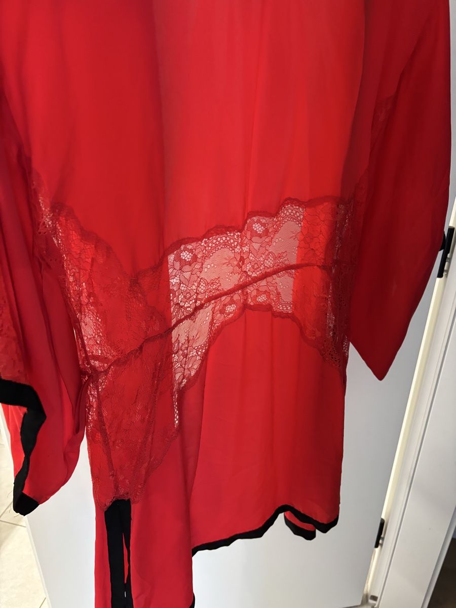 Arte internazionale: Roter Kimono mit Spitze, Grösse M – Usato da Netstal venduto da ali_x5fx 1