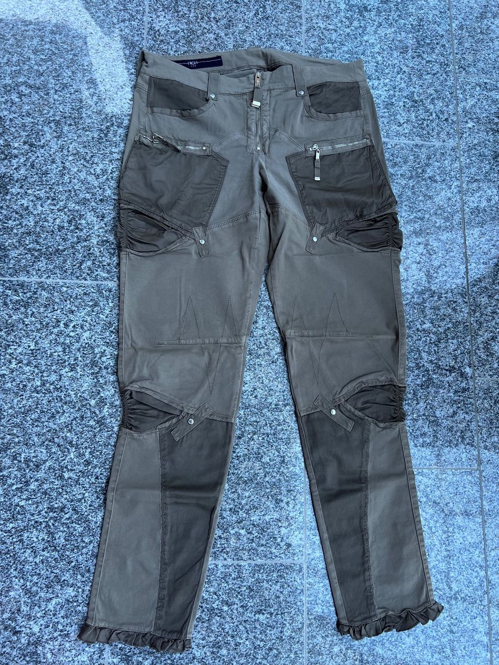 High Pantaloni: Hose von High – Usato da Remigen venduto da Orlana7