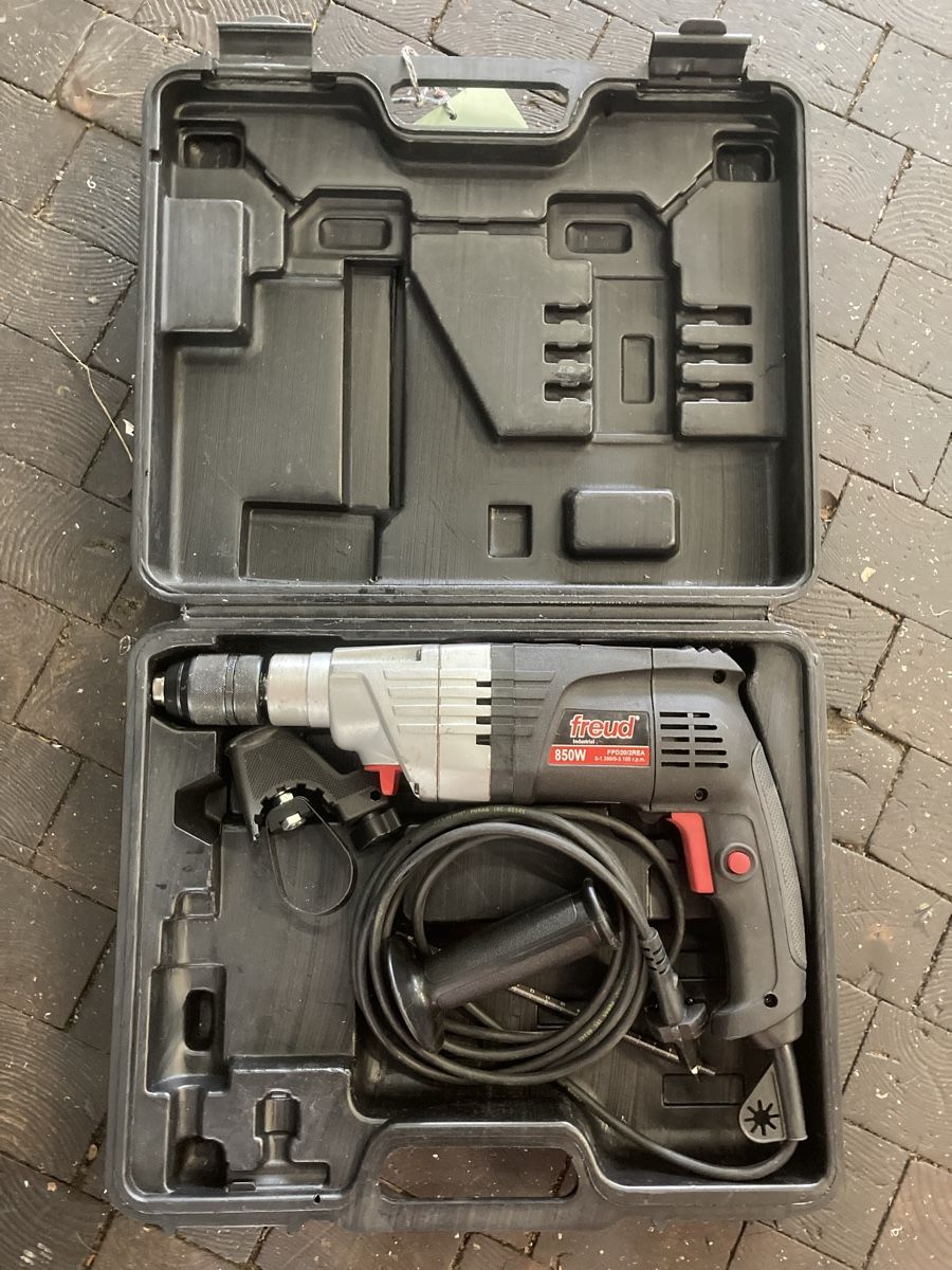 Bohrmaschinen: Perceuse à percussion Freud 850W  – Gebraucht aus Romanel-s-Lausanne von MG_IG_PN