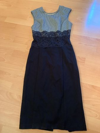 Magnifique robe Rinascimento taille 34 ou xs