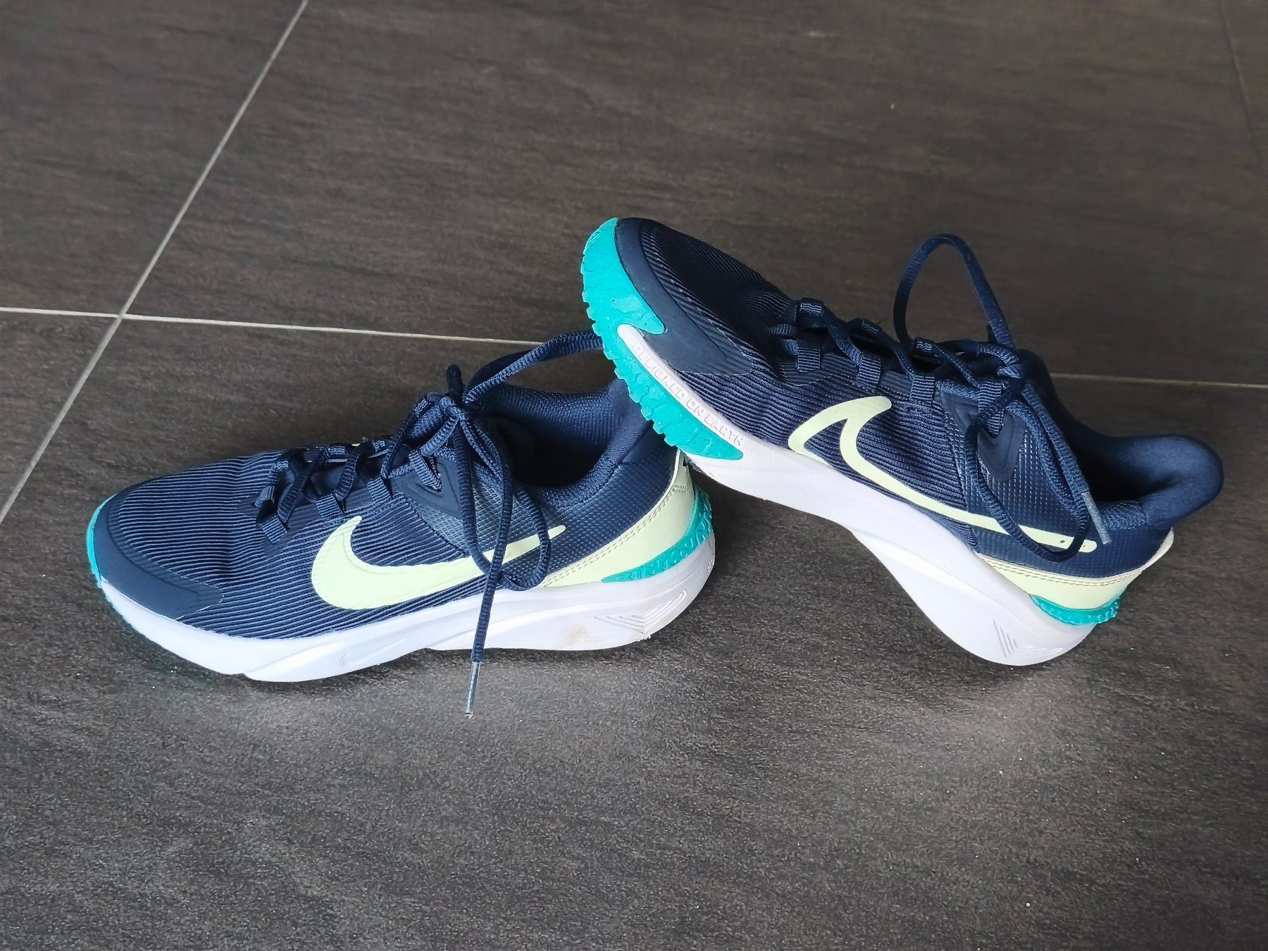 Nike Schuhe für Jungen: Turnschuhe Nike Star Runner 04 - Grösse 38 – Gebraucht aus Jegenstorf von Juchlistock 5