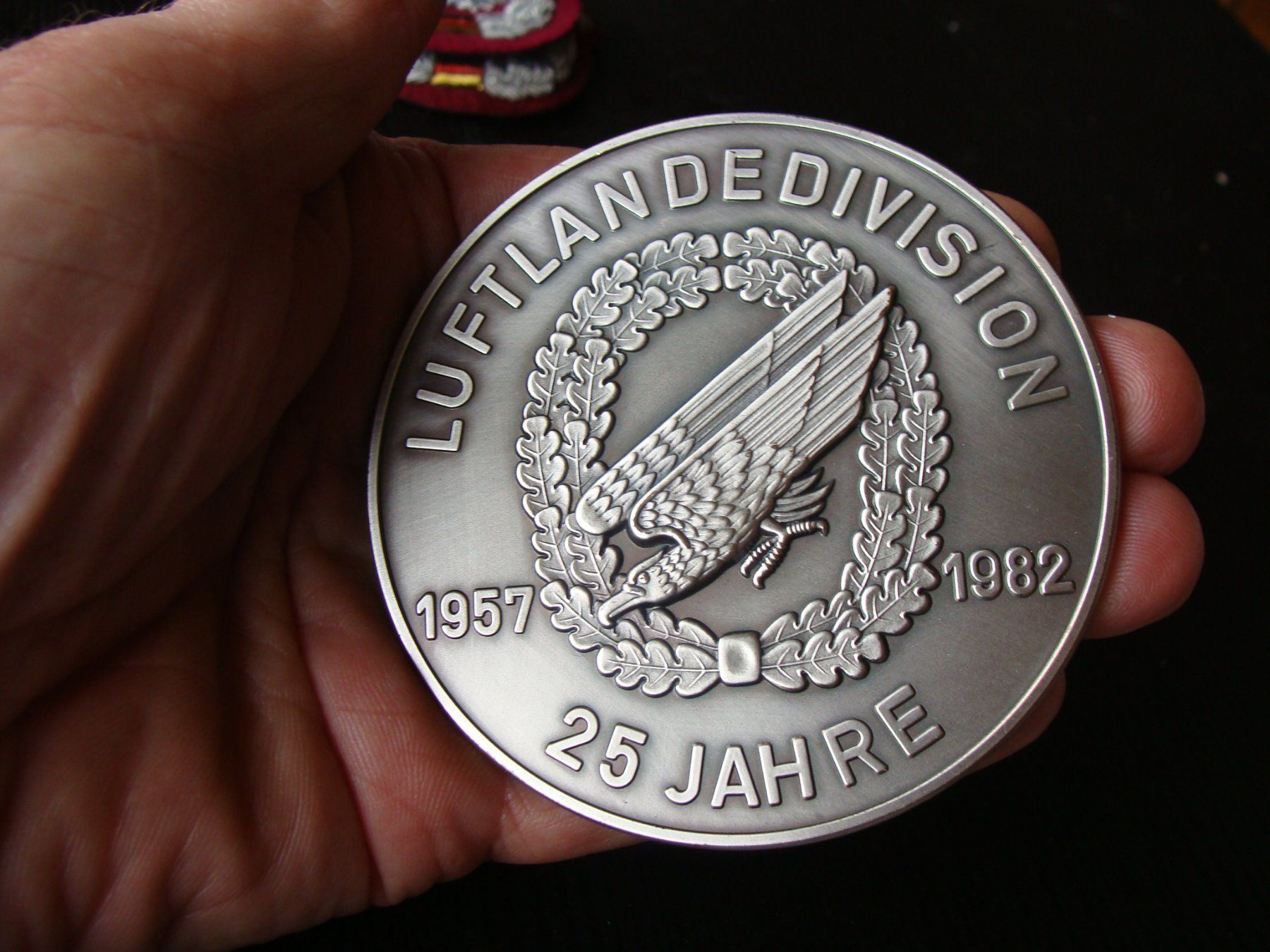 Placchette & Badge: Ensemble de la république démocratique allemande – Usato da Cuarny venduto da hen_g7hn 3