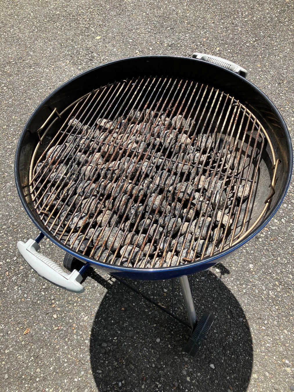 Griglie: Weber Holzkohlegrill 57cm Master-Touch // Grill // – Usato da Aarburg venduto da Wendepunkt_Fundgrube 5