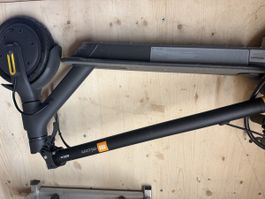 Elektro-Trottinett Xiaomi Mi Scooter schwarz gebraucht