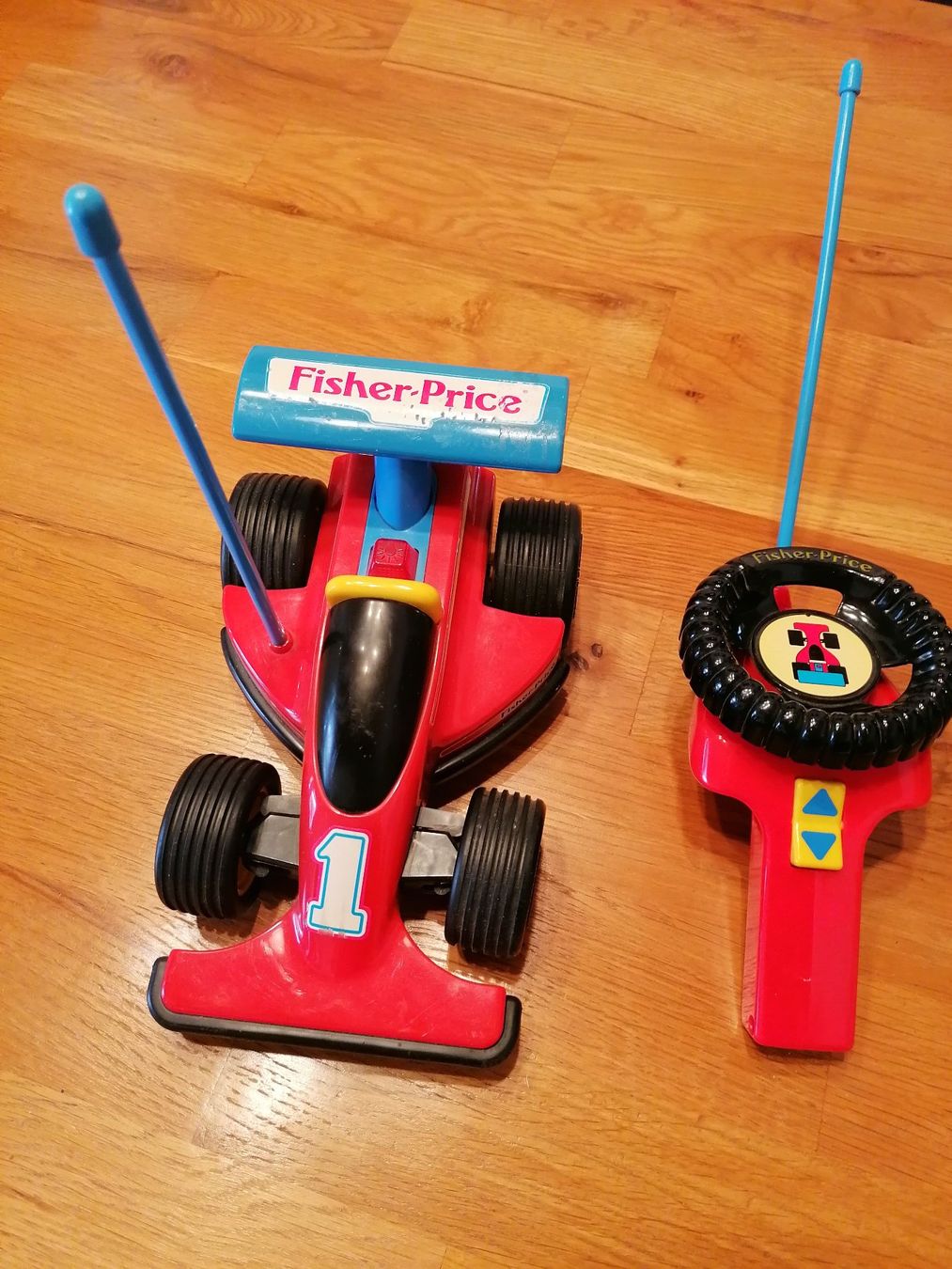 Fisher-Price Giocattoli: Fisher Price Rennwagen – Usato da Wiezikon b.Sirnach venduto da Amen