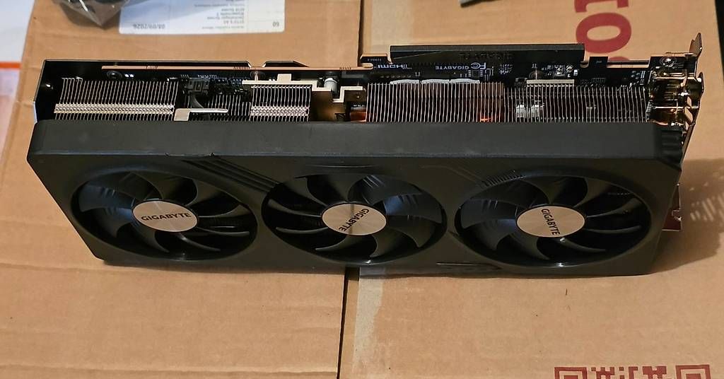 Gigabyte Schede grafiche: RX 7800XT Gigabyte OC – Usato da Zug venduto da JOPAAA77 1