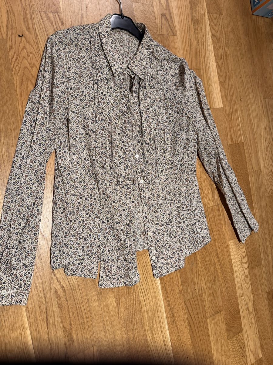 Strenesse Camicette: Strenesse Blue Hemdbluse Blümchenprint Grösse 38 Frühling So – Nuovo (secondo la descrizione) da Zell  ZH venduto da maria0100 5