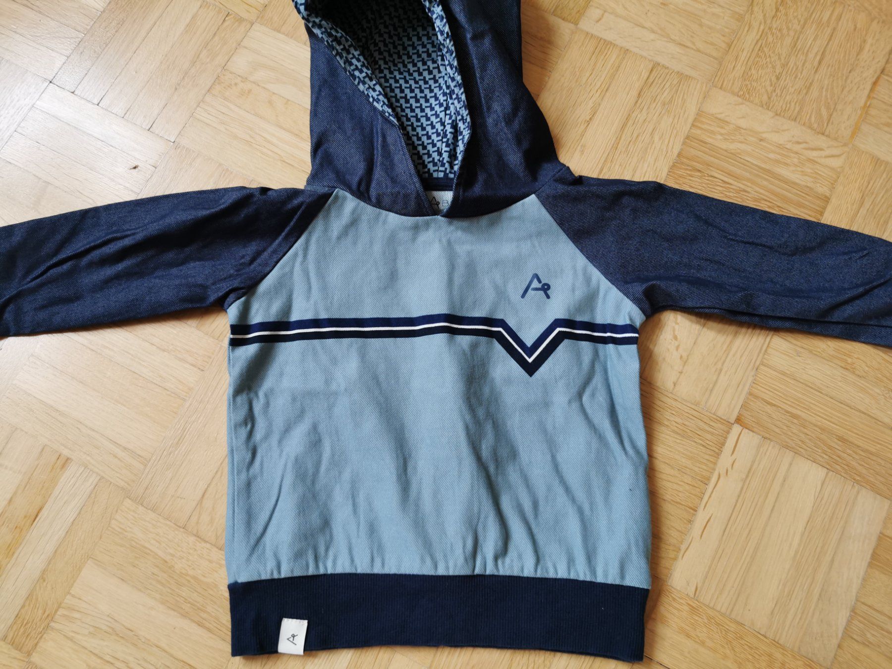 Pullover & Sweatshirts: Hoodie Alba Gr. 92 – Gebraucht aus Stäfa von flamingo_17