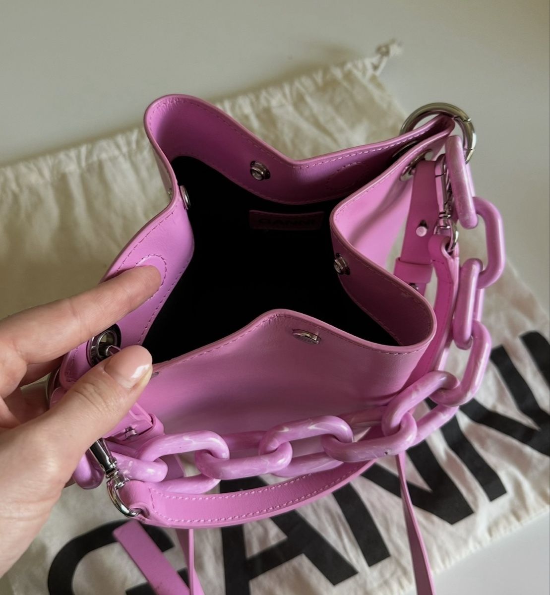 Ganni Sacs femmes: Ganni Bucket Bag Pink Leather  – D'occasion à Orvin par mboder 2