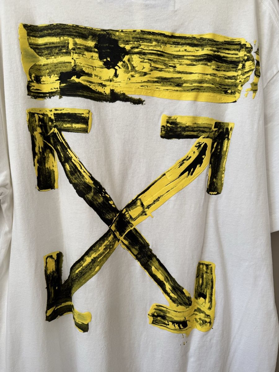 Off-White T-shirts: Off White T-shirt  – D'occasion à Châtel-St-Denis par Lou_Hock 2