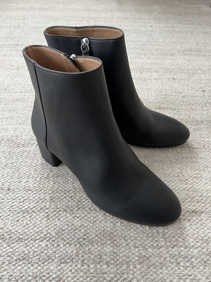 Scarpe da donna: Schwarze Pumps aus Kunstleder, Grösse 39 – Nuovo (secondo la descrizione) da Wohlen AG venduto da JoeGreen_1 1