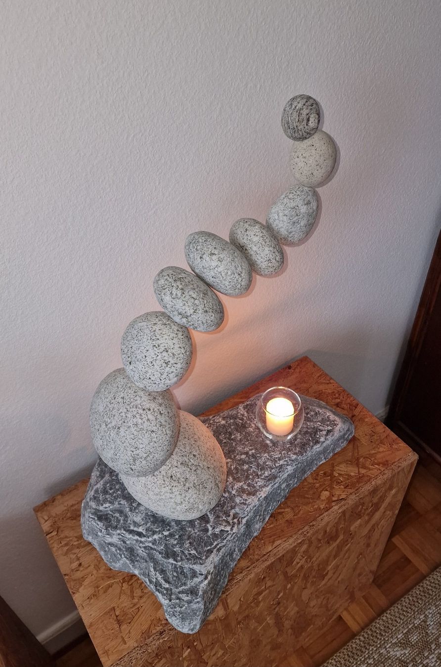 Pietre & tegole: Sculpture de pierre en granit – Nuovo (secondo la descrizione) da La Tour-de-Peilz venduto da ber_9zyg 5