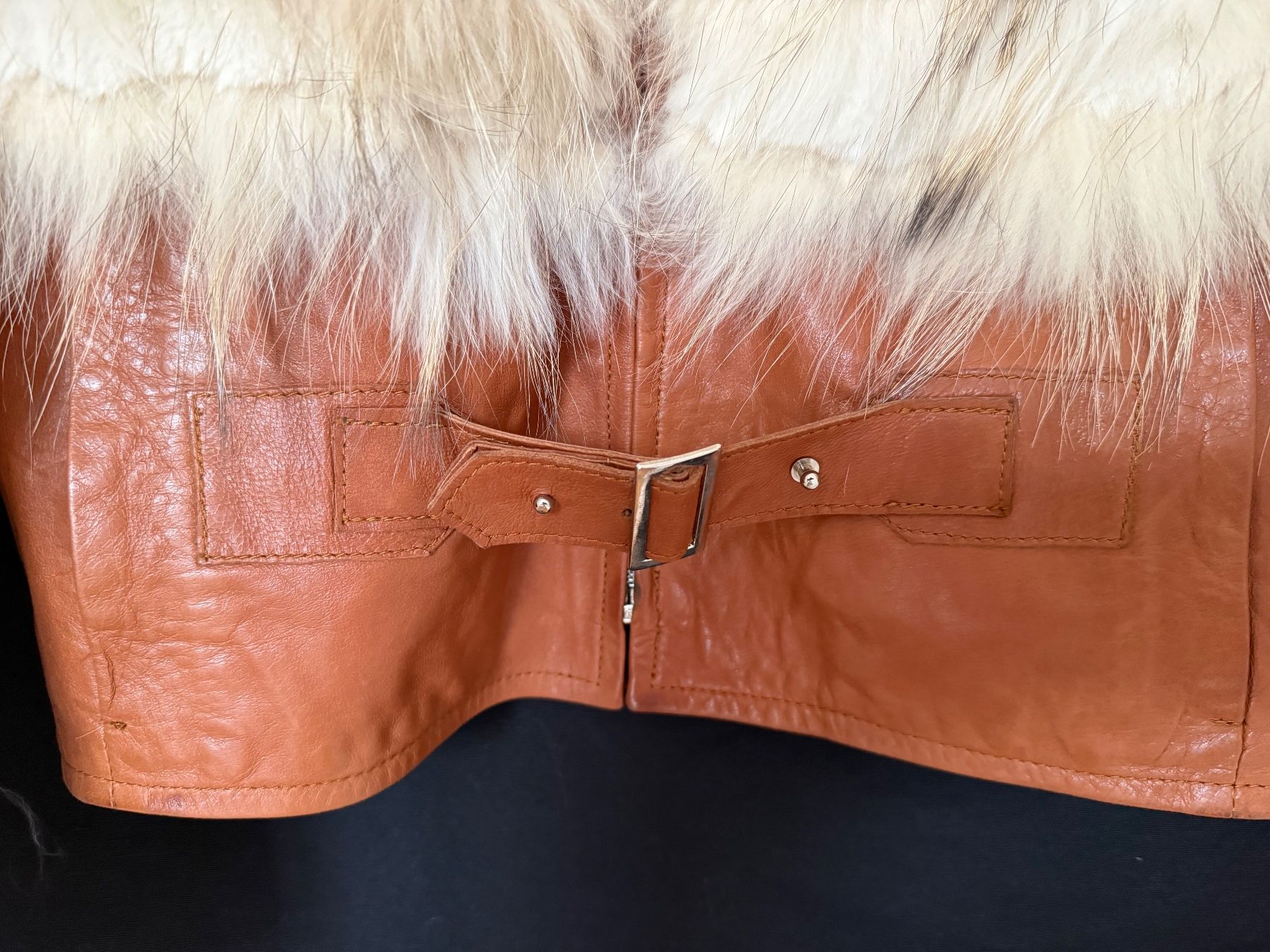 Giacche: Une veste en cuir véritable et fourrure – Usato da Vernier venduto da ley_yqh9 3