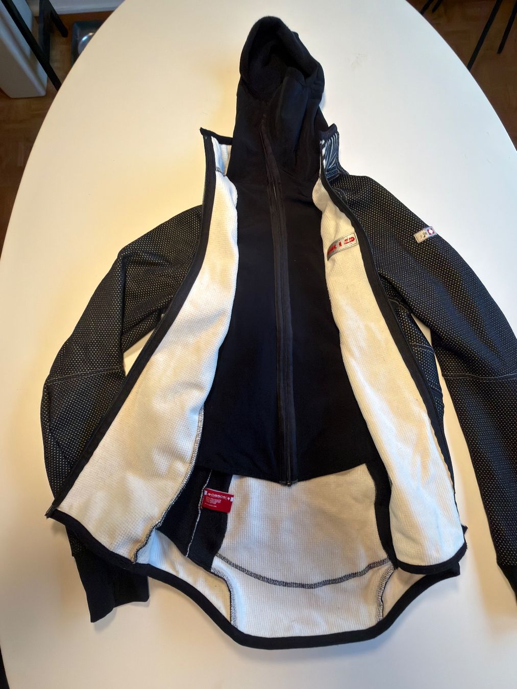 Assos Giacche: Assos Fugo thermal winter cycling jacket – Usato da Nyon venduto da tor_6gr5 4
