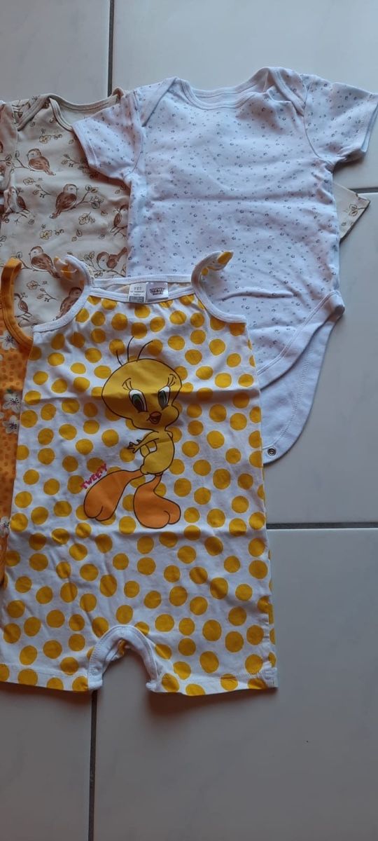 Lotti & Set di vestiti: Mädchenbodies - Paket 5 Teile - Gr. 92/98 – Nuovo (secondo la descrizione) da Grenchen venduto da lia51 2