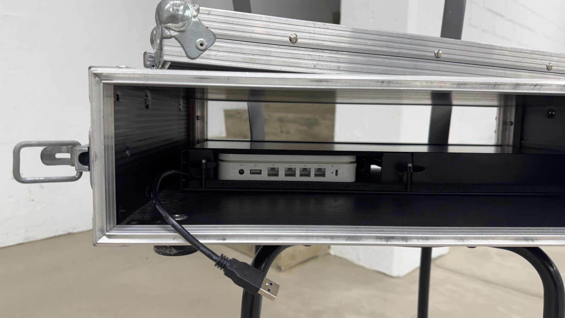 Apple PC: SONNET RackMac mini, 19" Rac für Mac mini, 2014+2018+M1 RACK – Usato da Basel venduto da daneber01 1