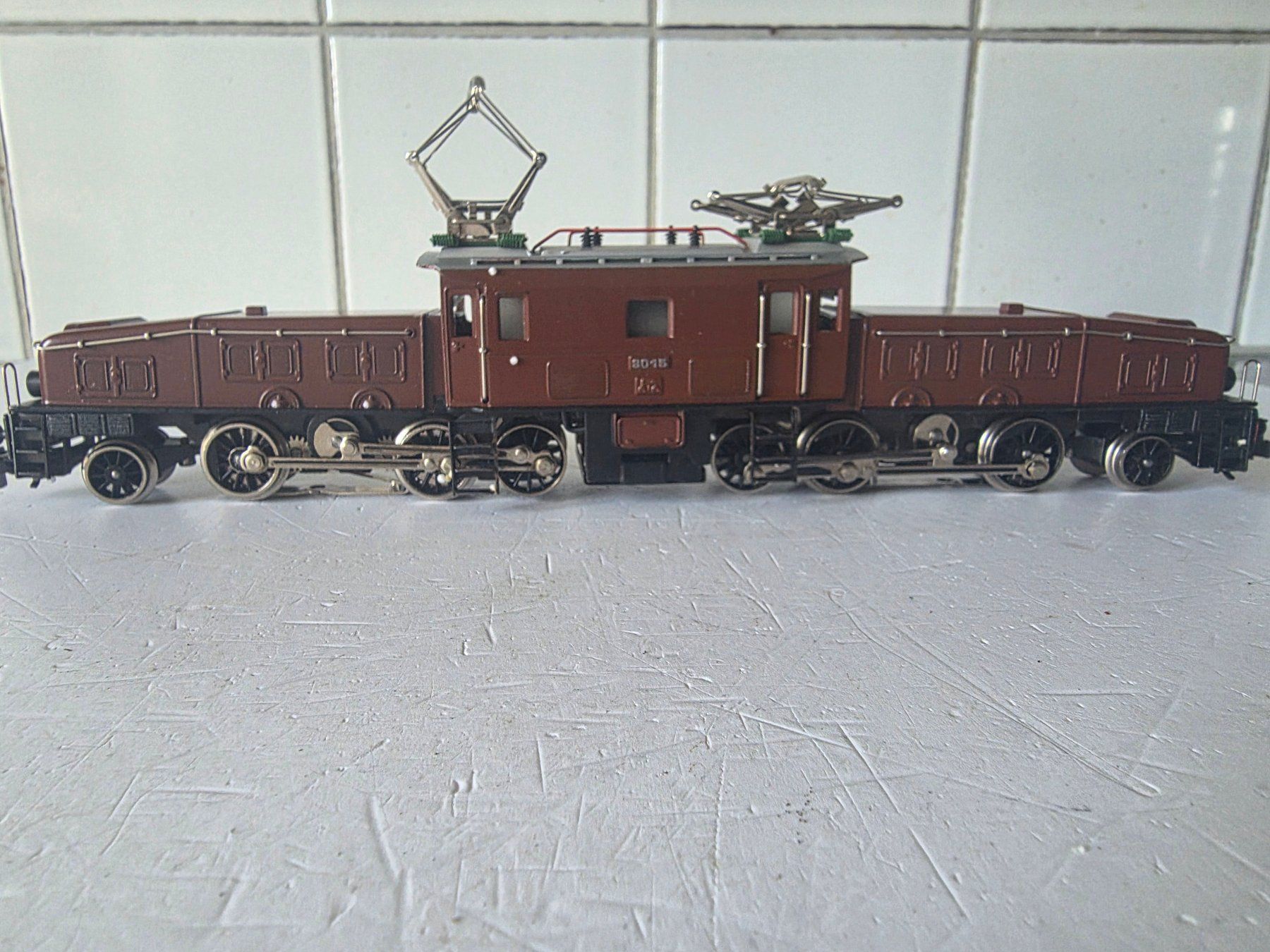 Märklin Modelleisenbahnen: E-Lok SBB Ce 6/8, "Krokodil", braun – Neu (gemäss Beschreibung) aus Seuzach von Loeckeli01 1