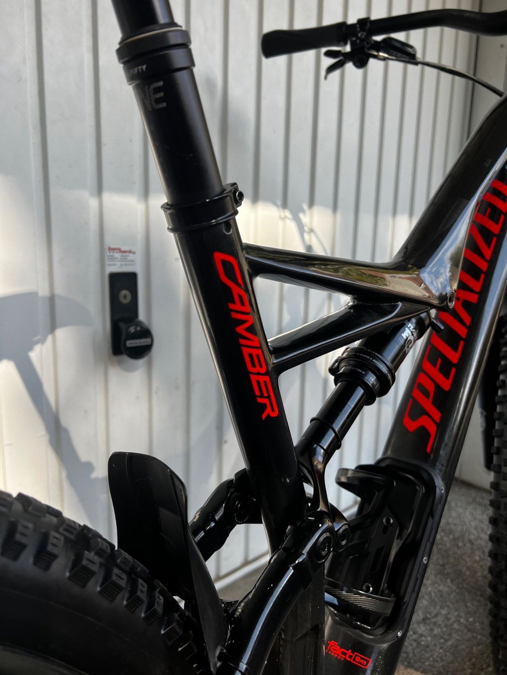 Specialized Velos: Specialized FSR Camber Expert 29 / full Carbon – Defekt aus Solothurn von  7