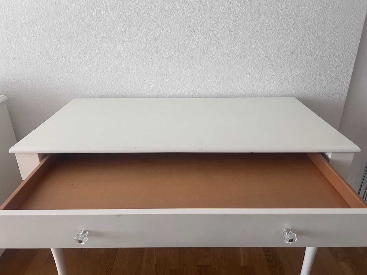 Schreibtische: Schreibtisch weiss  – Gebraucht aus Zürich von mar_6d52 2