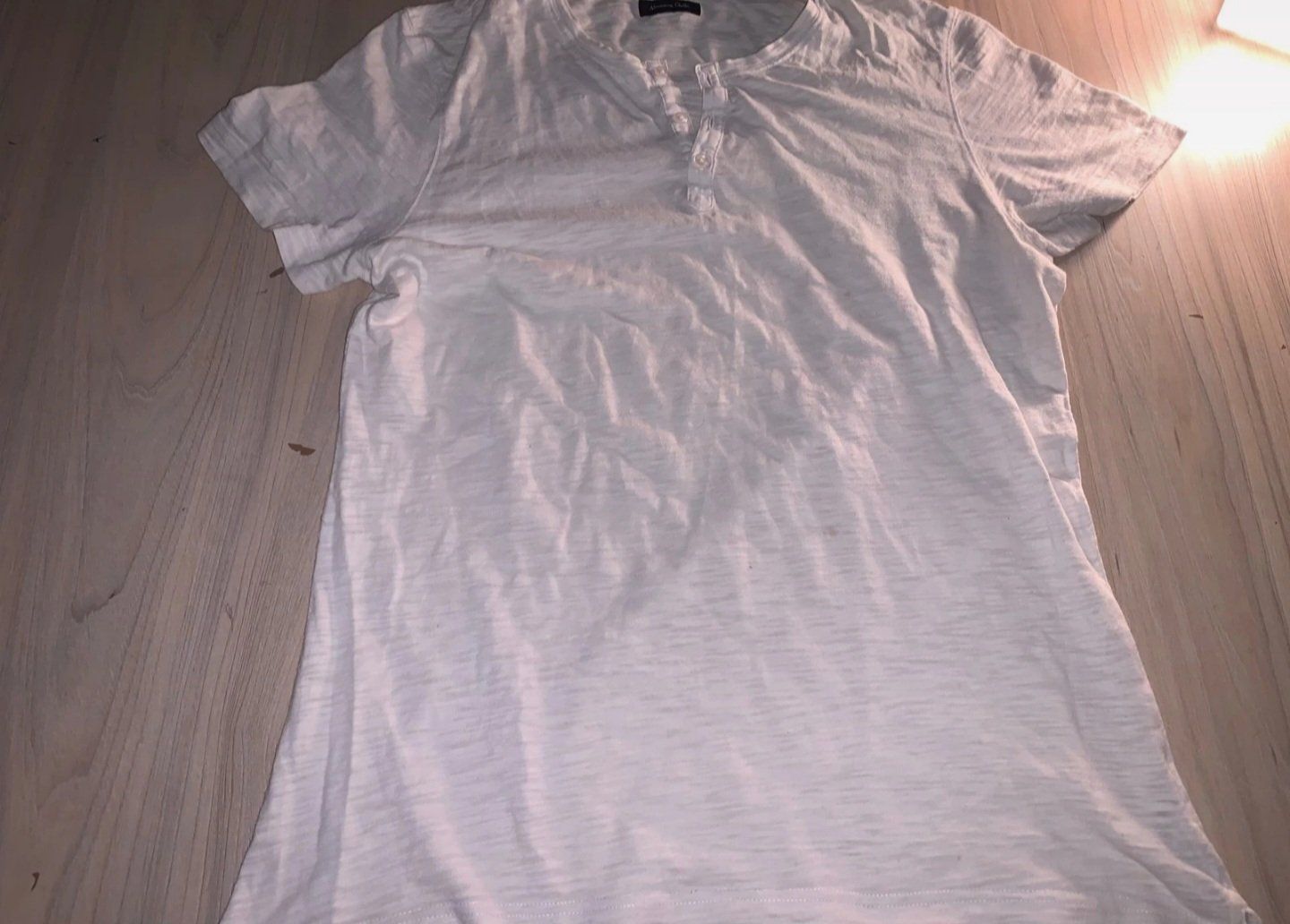 Massimo Dutti T-shirt: T-shirt Massimo Dutti – Usato da Mont-sur-Lausanne venduto da Didinho 4