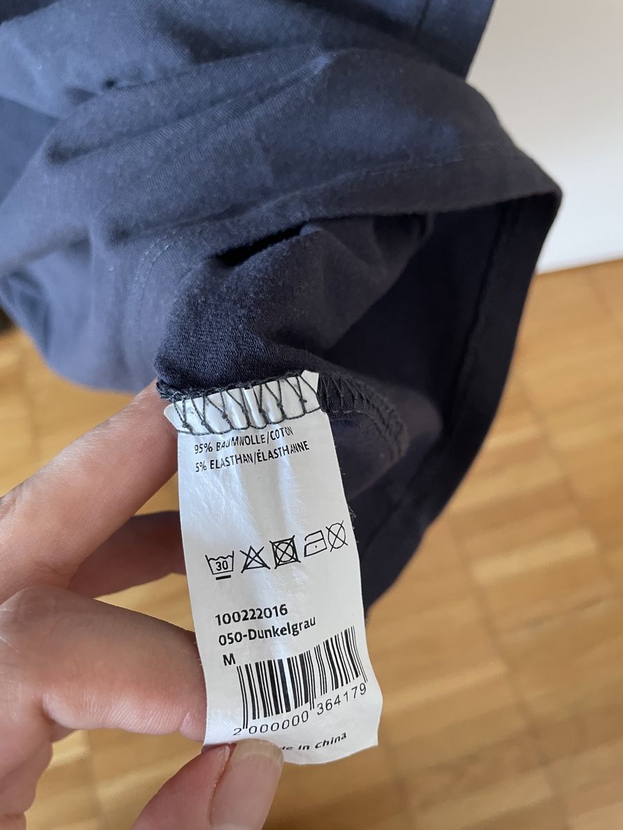 Manor T-shirt: Manor T-Shirt Dunkelgrau Grösse M – Usato da Neuchatel venduto da shi_9fzw 4