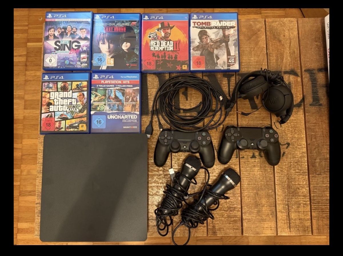 Sony Console: PS4 Konsole Bundle mit Spielen und Zubehör – Usato da Zürich venduto da lin_pt95