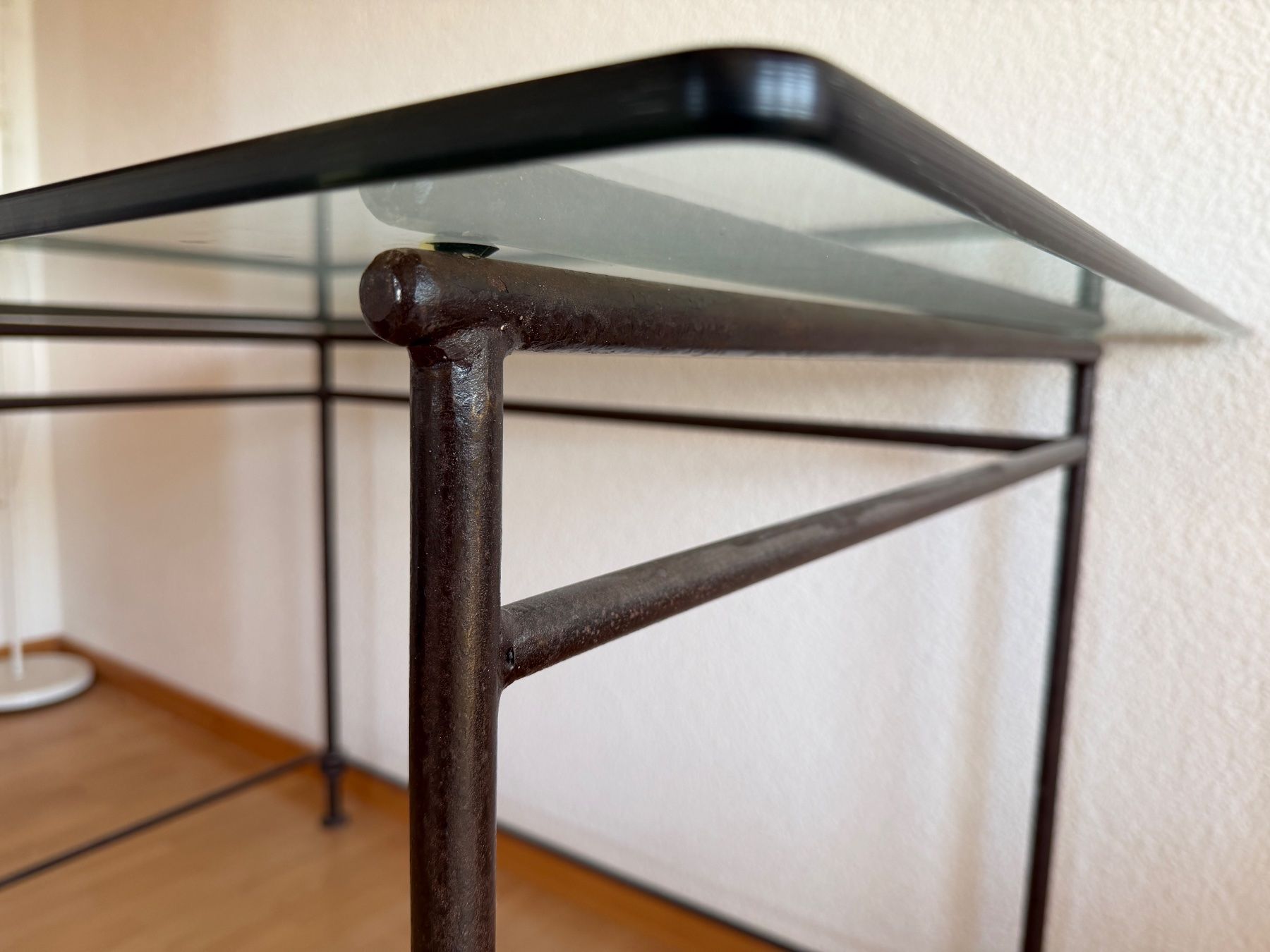 Tavoli: Glastisch mit Metall-Gestell – Usato da Grosswangen venduto da Swisslue 5