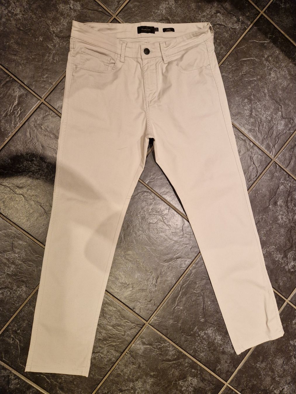 Massimo Dutti Hosen: Massimo Dutti: Hellgraue Hosen, Gr. EUR 40 – Gebraucht aus Wittenbach von Cgigi