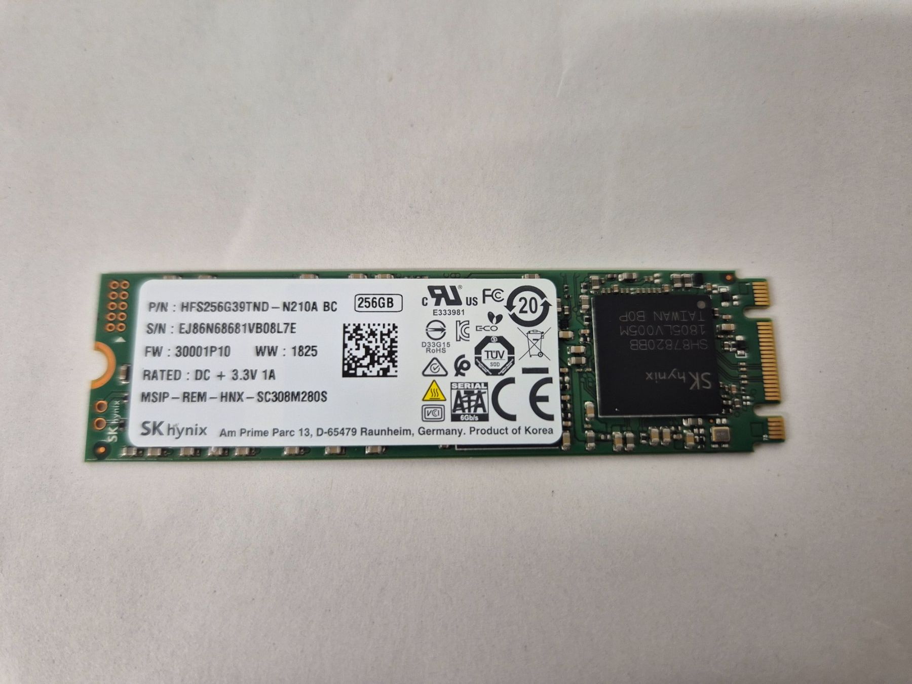 Disques durs: M.2 SATA SSD 256 GB SK hynix – D'occasion à Sitterdorf par Lenggi7