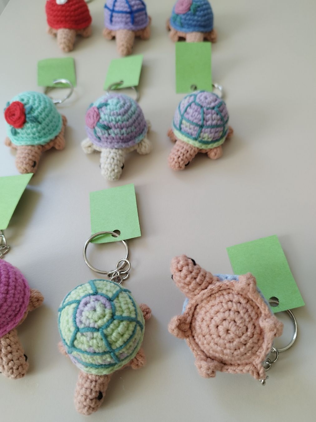 Portachiavi: Handmade Crochet Turtle Keychain 🐢 – Nuovo e nell'imballaggio originale da Arnex-sur-Orbe venduto da can_97vn 3