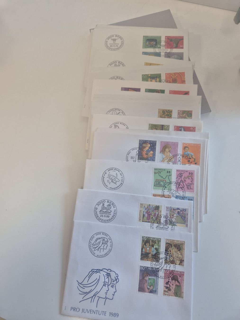 Tous les timbres: Briefmarken Sammlung Schweiz – D'occasion à Röthenbach i. E. par 3538ScaniaR420 2