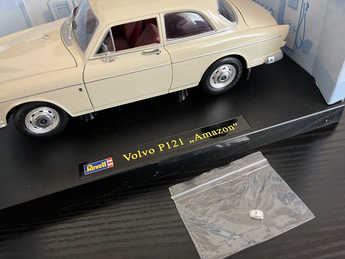 Volvo Modellini d'auto: Volvo P121 Amazon. 1:18 Revell – Usato da Rümlang venduto da Papamoll4 8