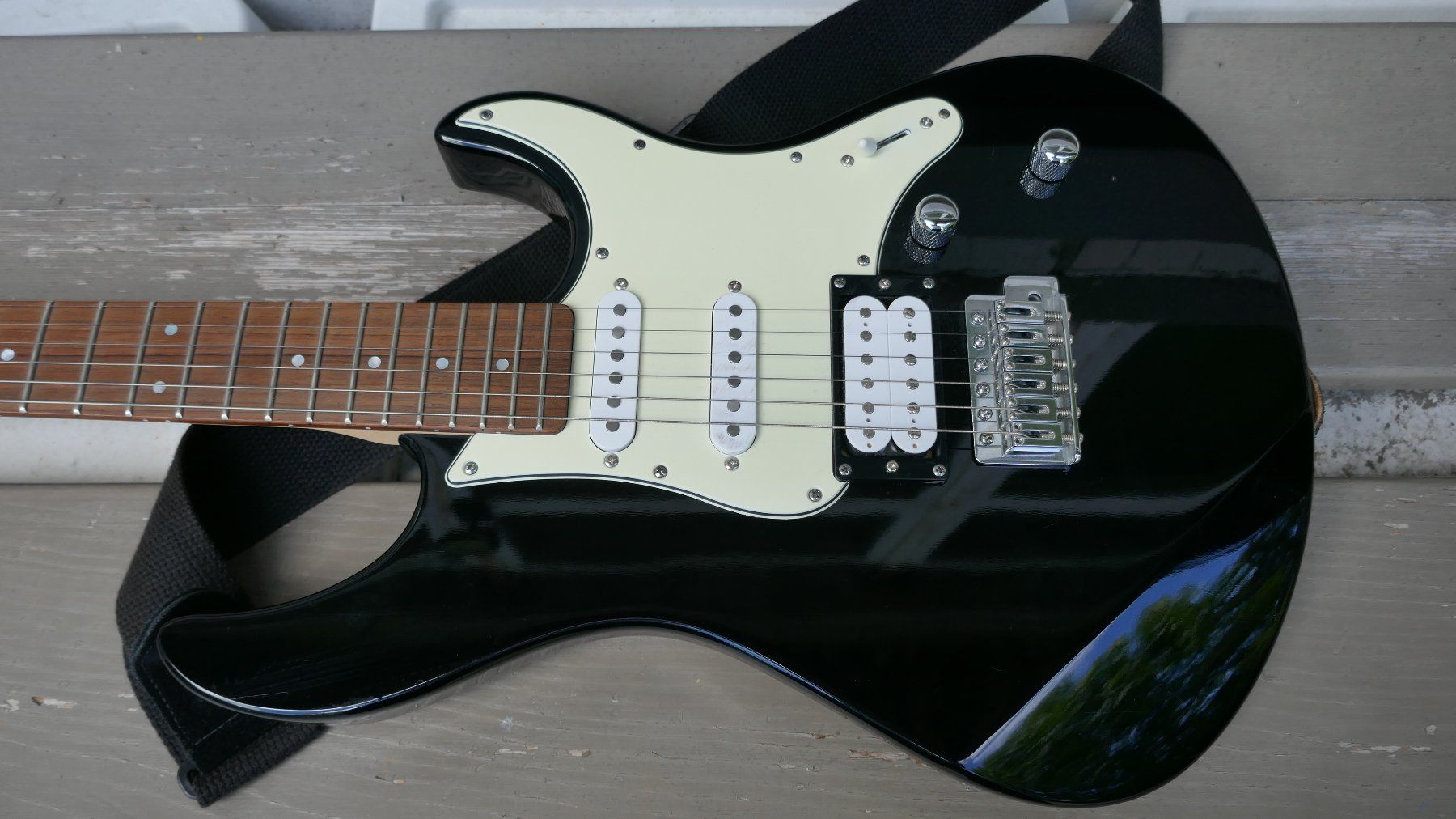 Yamaha Strumenti musicali: Yamaha Pacifica 112V Gitarre – Usato da Wenslingen venduto da FairlightCMI 2