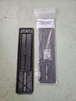 2 Paar Spezial-Auto-Nr.-Rahmen Kunstst. 11x50cm