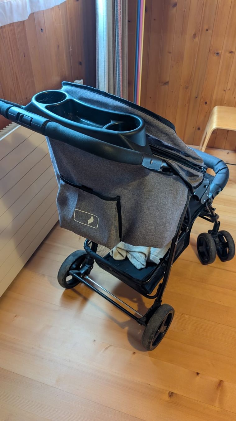 Kinderwagen: Kinderwagen grau gebrauchter Zustand – Gebraucht aus Gümligen von Sriesen 1