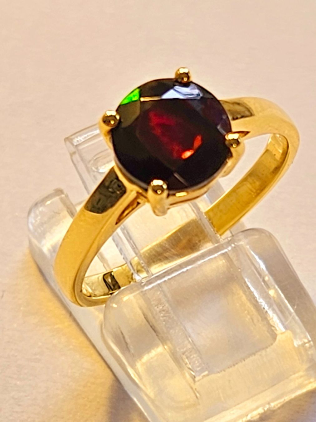 Anelli: Goldring mit tiefrotem Edelstein – Nuovo e nell'imballaggio originale da Zürich venduto da adriben 7