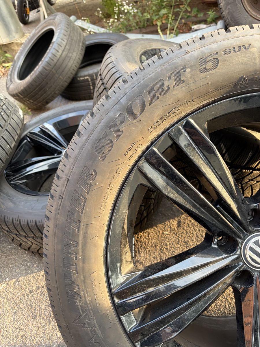 Volkswagen Pneus & Roues: Vw Räder mit 255/55R19 Reifen – D'occasion à Wettingen par Nici1932 2