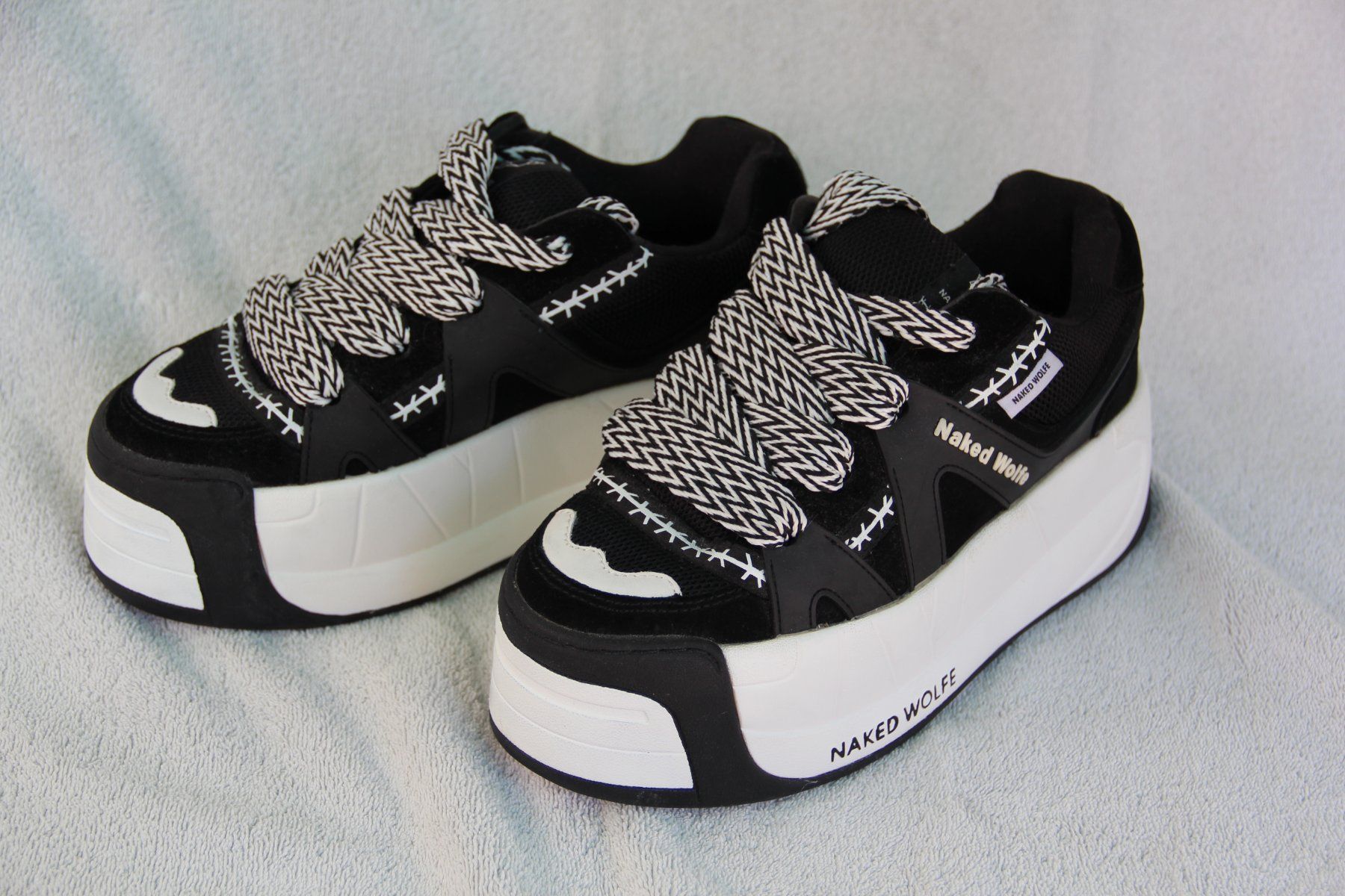 Scarpe da uomo: NAKED WOLFE Sliders – Usato da Ostermundigen venduto da blu_bsc6