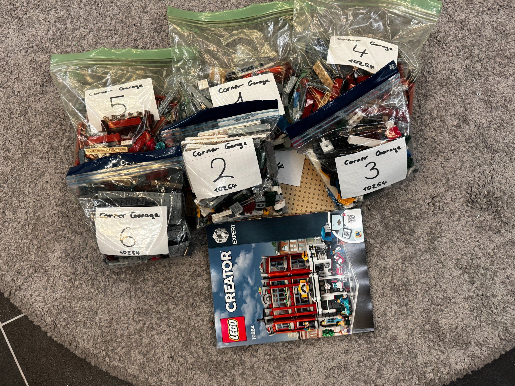 Lego Kit di costruzioni: LEGO 10264 Creator Expert Eckgarage – Usato da Glattfelden venduto da Dani_Tanner