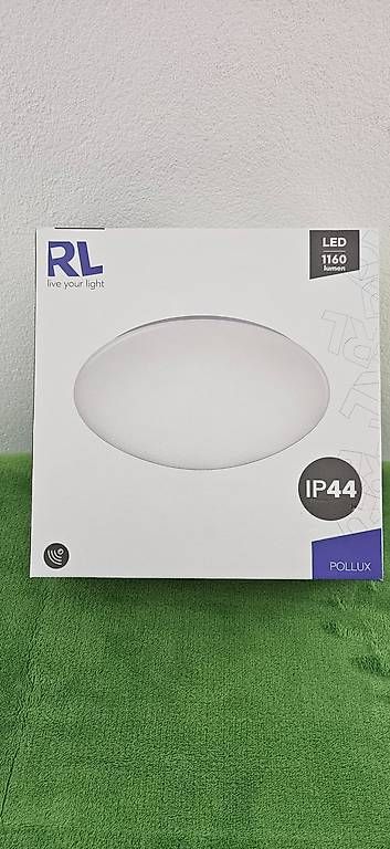 Kronleuchter & Deckenlampen: LED Deckenleuchte mit integriertem Sensor – Neu (gemäss Beschreibung) aus Thierachern von ukl