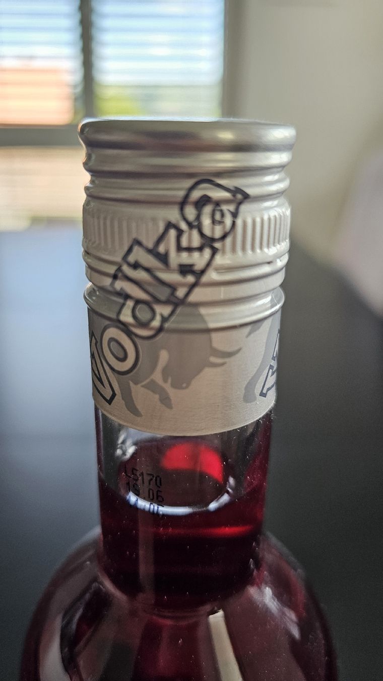 Bevande alcoliche: RedBull Vodka red - 70 cl - 25 % vol. – Nuovo e nell'imballaggio originale da Niederwil AG venduto da pat_fx2s 1