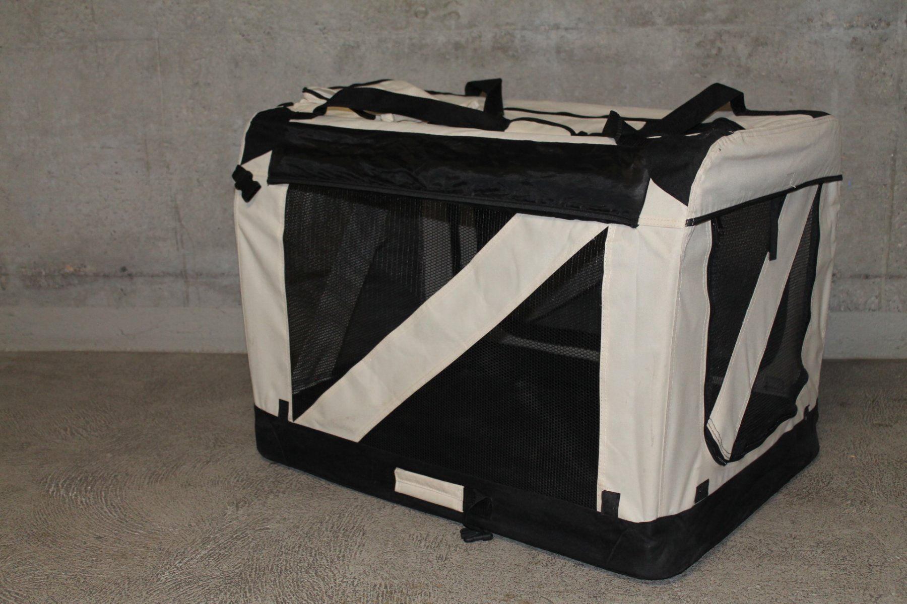 Cucce & Letti: Hunde Transportbox – Usato da Schötz venduto da Torsten196